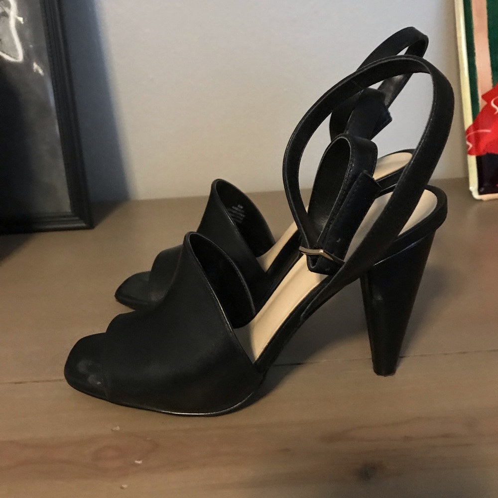 Ladies shoes